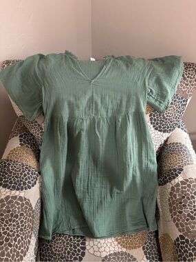 Old Navy Sage Green V-Neck Tunic Top